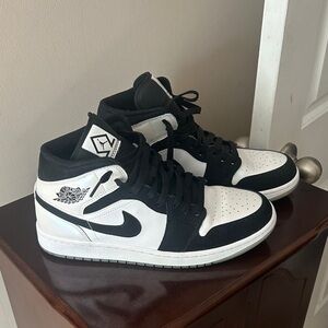 Jordan Mid-Top Sneakers - Black & White
